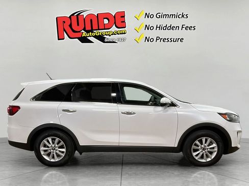 Used 2019 Kia Sorento FWD image 3