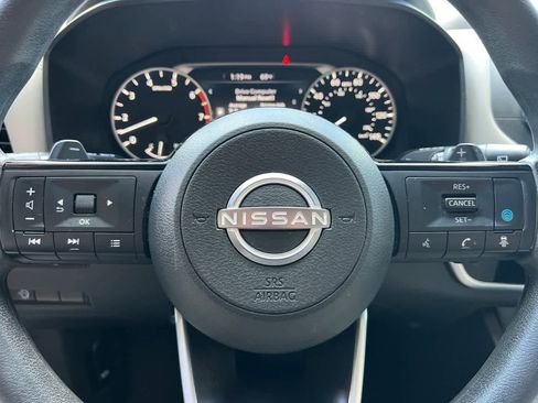 Certified 2023 Nissan Rogue SV FWD image 29