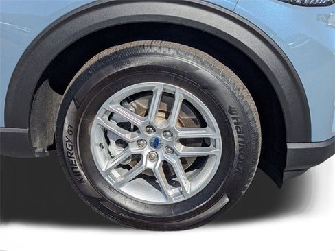 Used 2025 Ford Explorer Active image 10