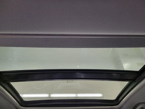 Used 2016 Chevrolet Malibu LT image 24