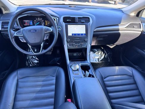 Used 2020 Ford Fusion SEL image 36