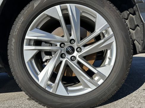 Used 2023 Audi Q7 Premium Plus w/ Premium Plus Package image 13