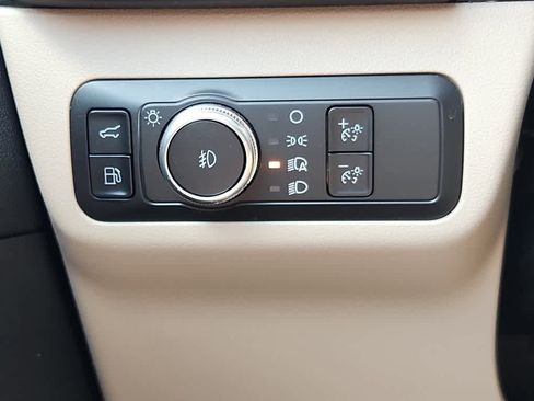 Used 2022 Ford Escape SEL w/ Technology Package image 19