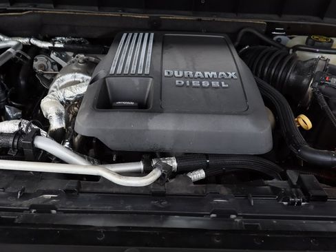 Used 2021 Chevrolet Silverado 1500 RST AWD/4WD image 29