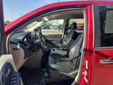 Used 2015 Chrysler Town & Country Touring-L w/ Driver Convenience Group image 6