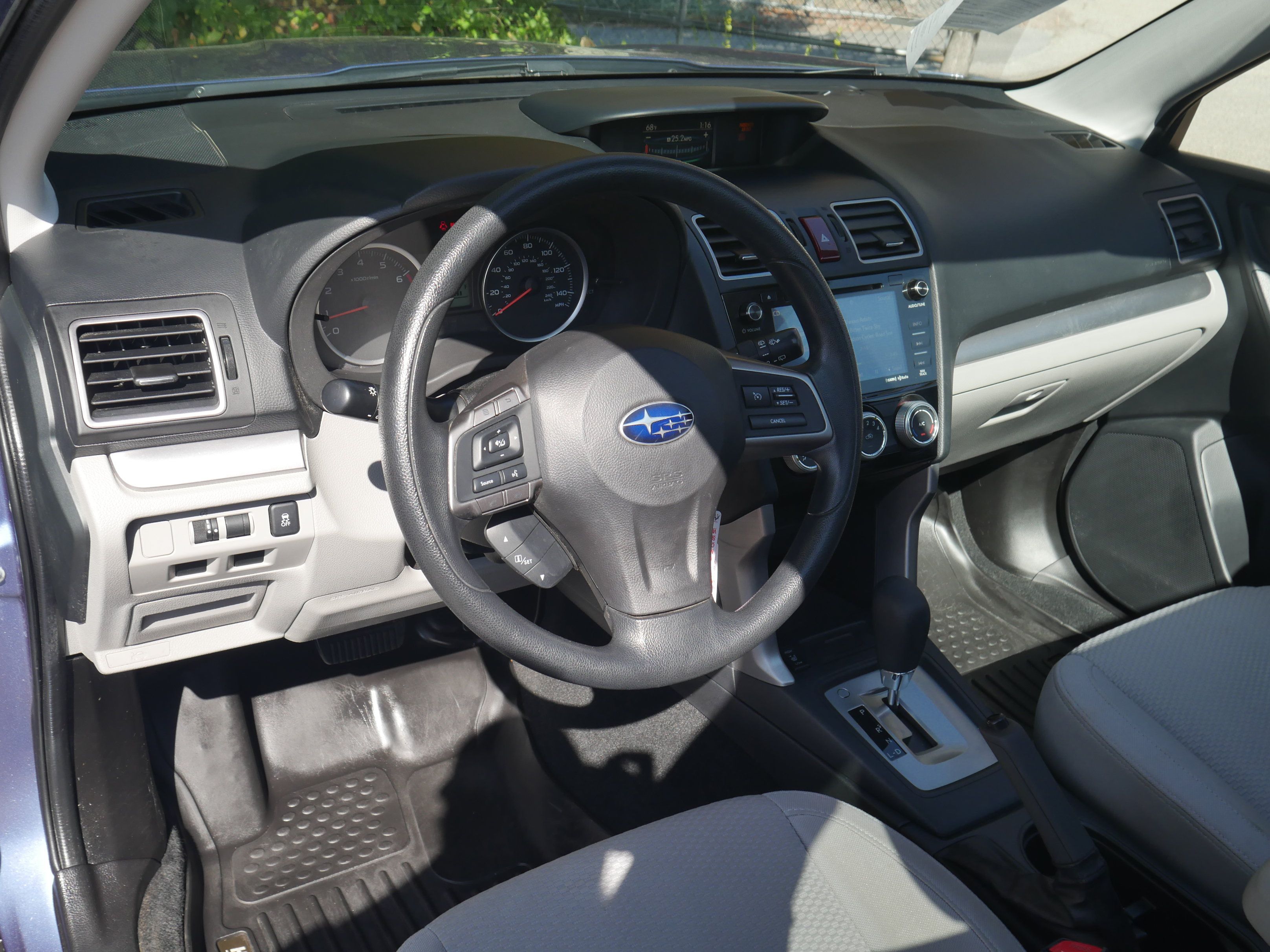 Used 2016 Subaru Forester 2.5i Premium w/ Popular Package #2 AWD/4WD image 4