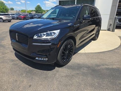 Certified 2024 Lincoln Aviator Reserve w/ Equipment Group 201A AWD/4WD image 13