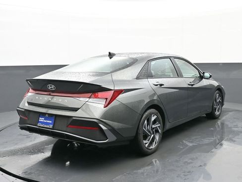Certified 2025 Hyundai Elantra Sport image 6