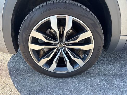 Used 2020 Volkswagen Atlas Cross Sport SEL Premium R-Line AWD/4WD image 7