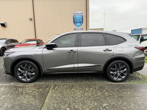 Used 2023 Acura MDX A-Spec image 2