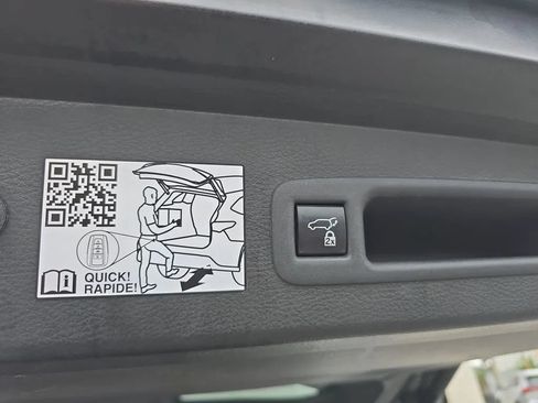 Used 2021 Toyota Sienna XLE FWD image 29