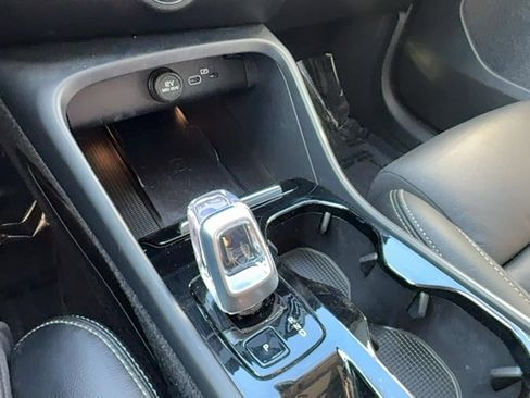 Used 2023 Volvo XC40 B5 Plus w/ Protection Package Premier image 24