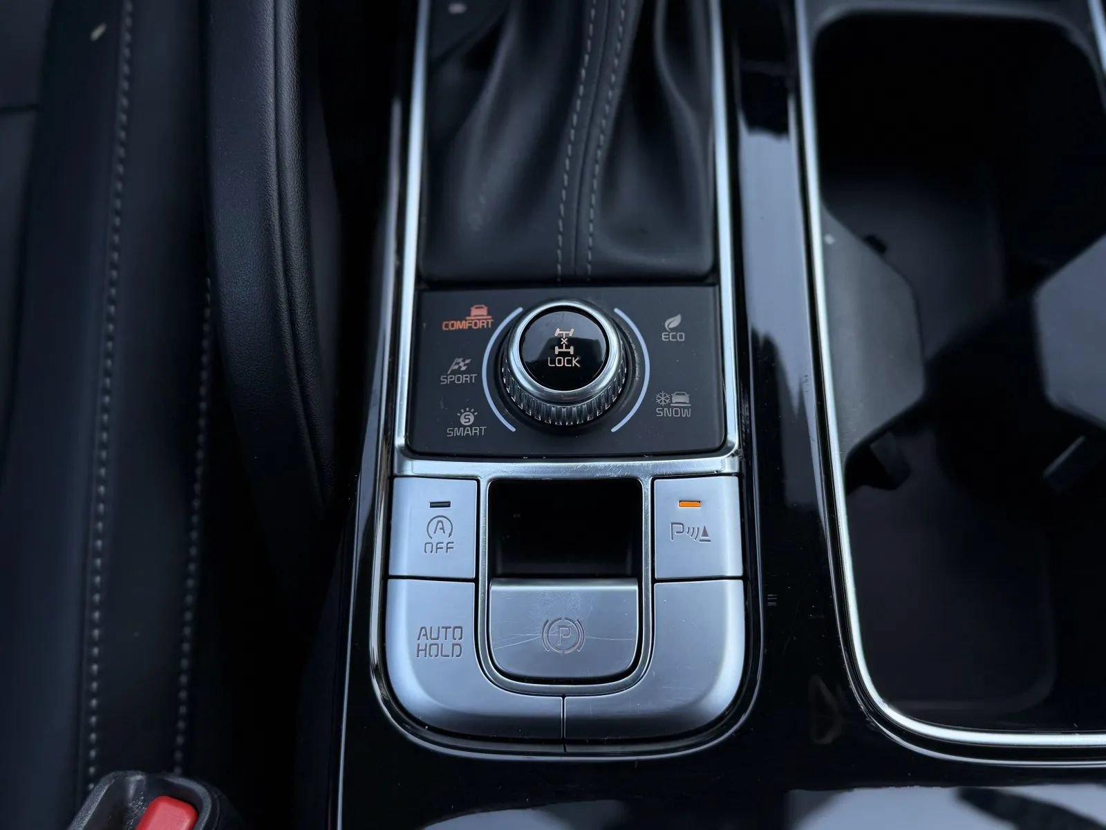 Used 2025 Kia Telluride S AWD/4WD image 40
