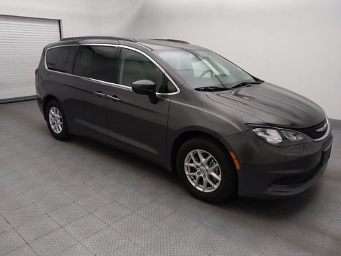 Used 2021 Chrysler Voyager Lxi FWD image 11