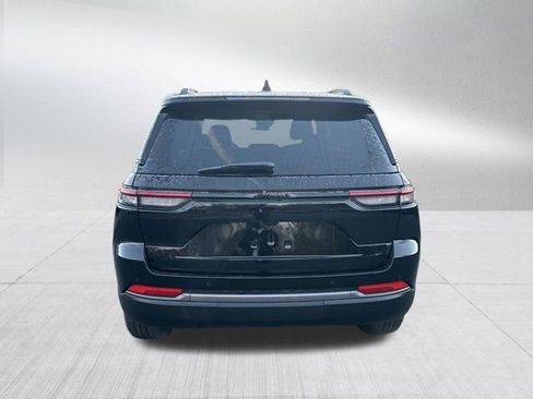 New 2026 Jeep Grand Cherokee Altitude image 6