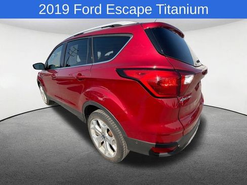 Used 2019 Ford Escape Titanium AWD/4WD image 4