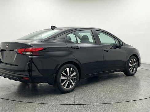 Used 2025 Nissan Versa SV image 9