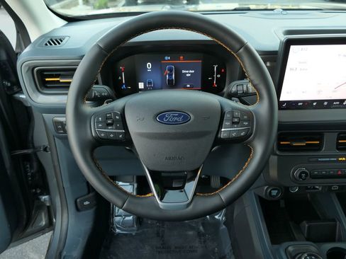 Used 2025 Ford Maverick Tremor image 19