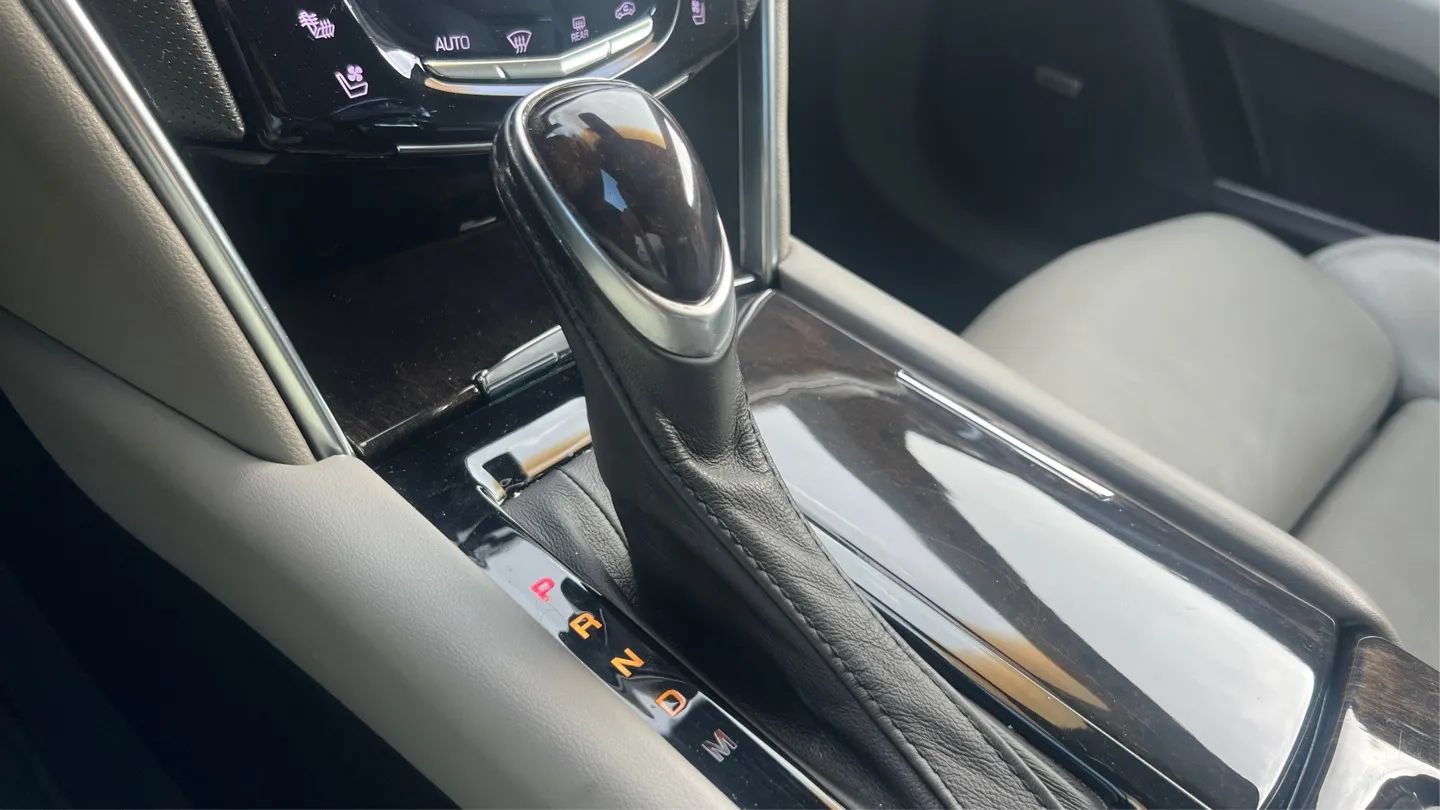 Used 2014 Cadillac XTS Premium FWD image 40
