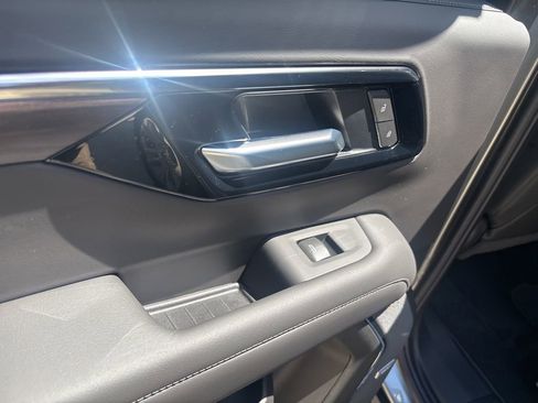 New 2026 Chevrolet Tahoe LT w/ Comfort Package RWD image 42