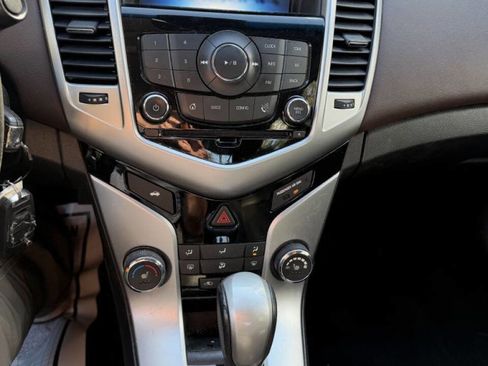 Used 2015 Chevrolet Cruze LT image 14