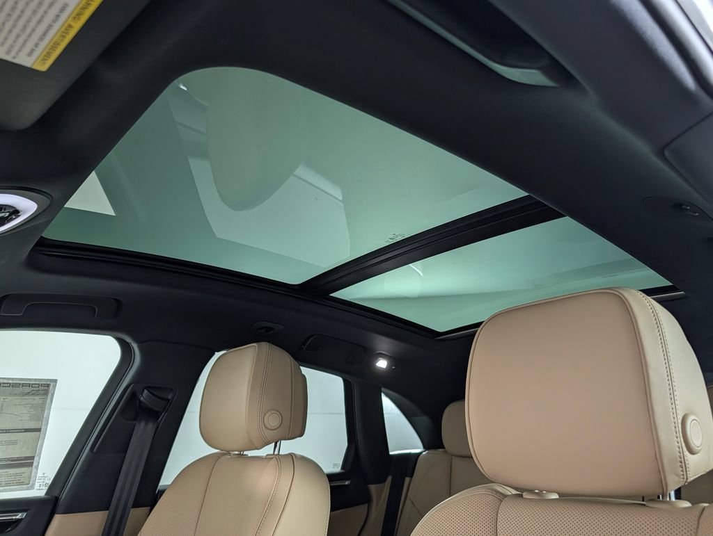New 2026 Porsche Macan AWD/4WD image 30