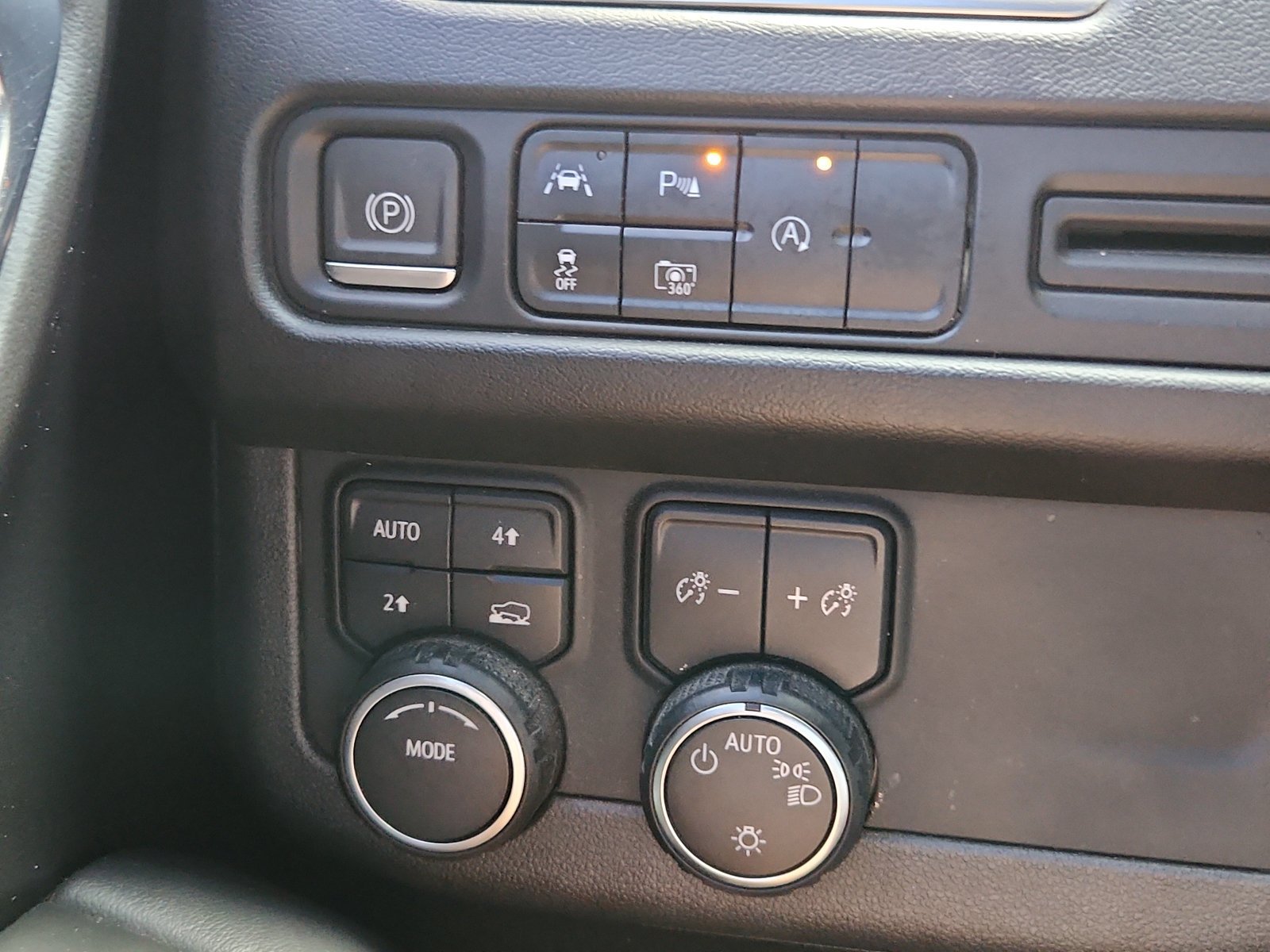 Used 2023 Chevrolet Tahoe RST w/ Luxury Package AWD/4WD image 19