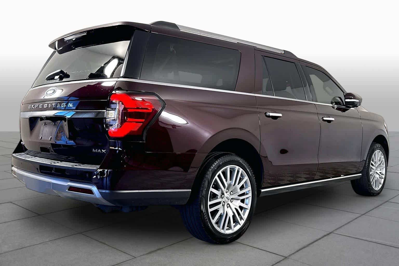 Used 2024 Ford Expedition Max Limited RWD image 12