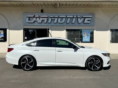 Used 2021 Honda Accord Sport image 3