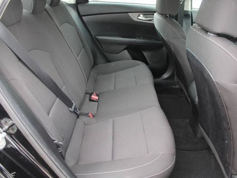 Used 2019 Kia Forte LXS FWD image 6
