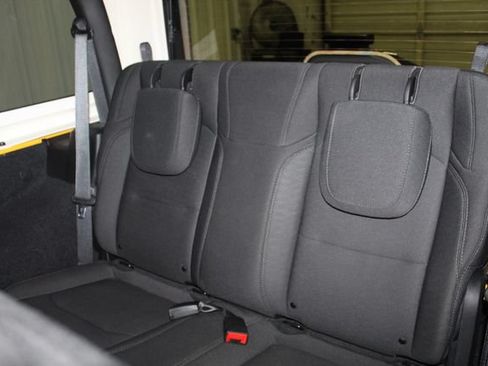 Used 2019 Jeep Wrangler Sport AWD/4WD image 22