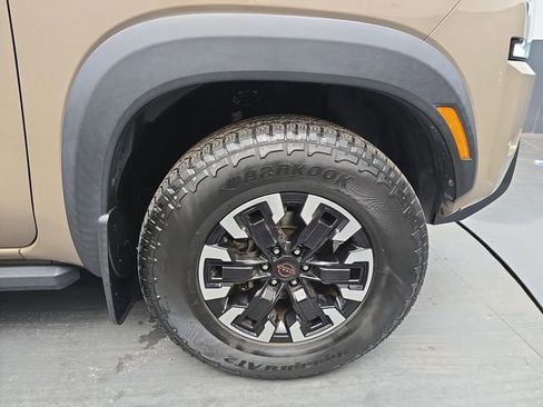 Used 2022 Nissan Frontier PRO-4X image 12