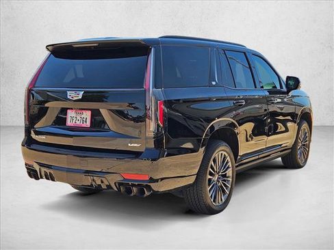 Used 2024 Cadillac Escalade V AWD/4WD image 5