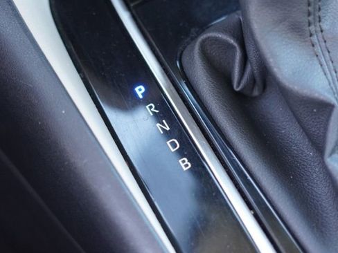 Used 2022 Toyota Corolla LE w/ Carpet Mat Package (TMS) image 28