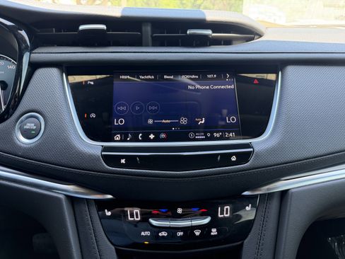 Certified 2025 Cadillac XT5 Luxury FWD image 21