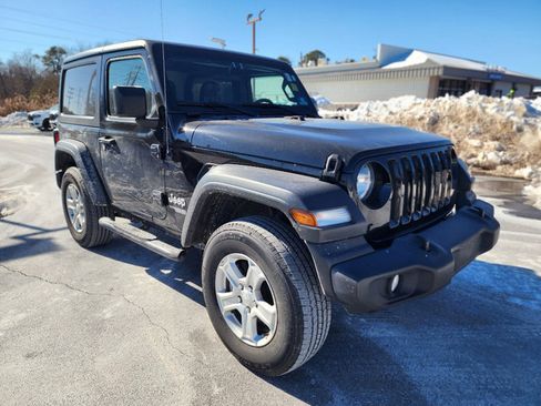 Used 2021 Jeep Wrangler Sport S image 23