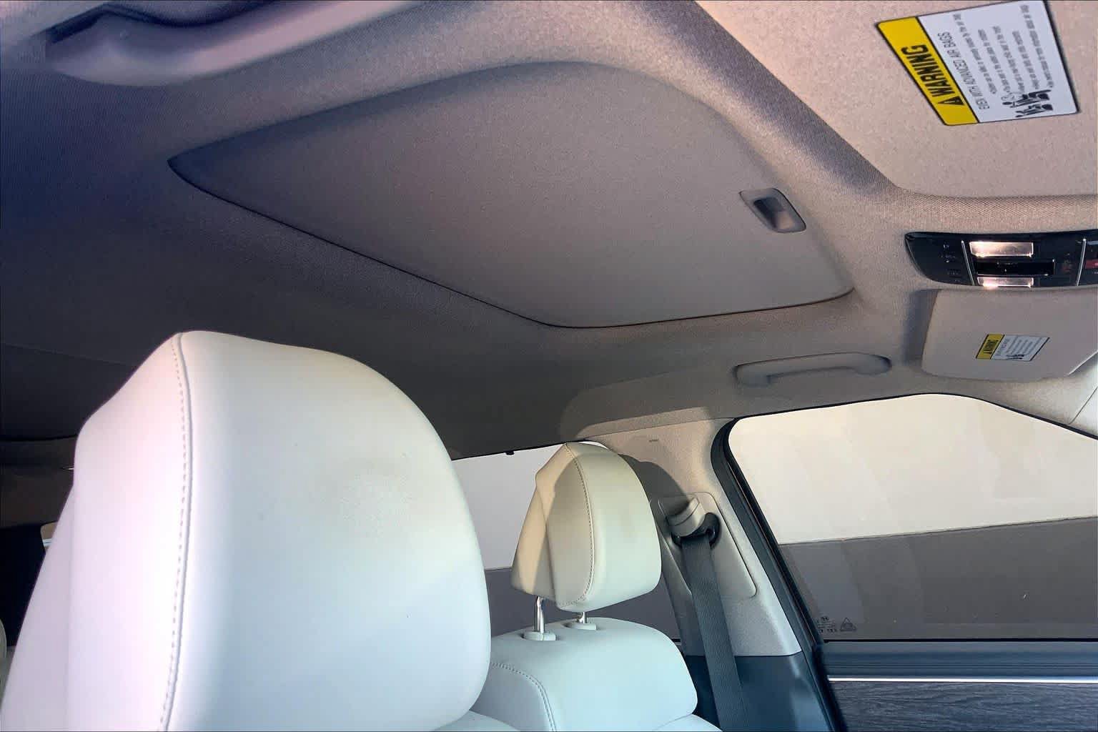 Used 2024 Hyundai Santa Fe Limited FWD image 14