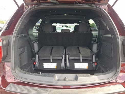 Used 2019 Ford Explorer XLT FWD image 26