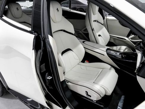 Used 2025 Ferrari Purosangue image 35