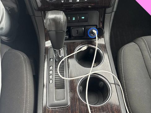 Used 2016 Chevrolet Traverse LT w/ Traveler's Package FWD image 14