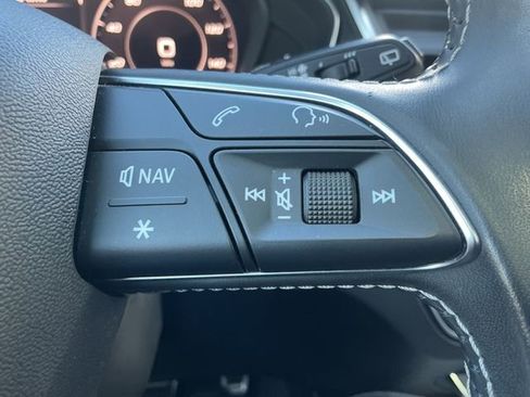 Used 2018 Audi SQ5 Prestige image 19