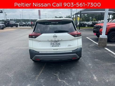 Certified 2021 Nissan Rogue SV FWD image 3