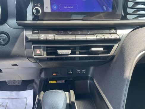 Used 2025 Toyota Camry LE FWD image 25