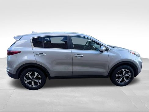 Used 2022 Kia Sportage LX AWD/4WD image 4