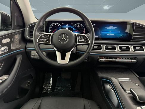 Used 2023 Mercedes-Benz GLS 450 4MATIC image 26