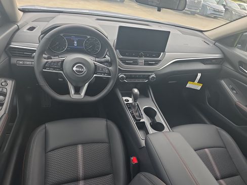New 2026 Nissan Altima 2.5 SR FWD image 5