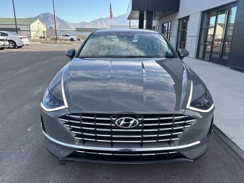 Used 2022 Hyundai Sonata SEL image 2