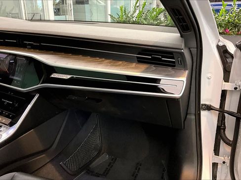 Certified 2025 Audi A6 2.0T Premium w/ Convenience Plus Package image 19