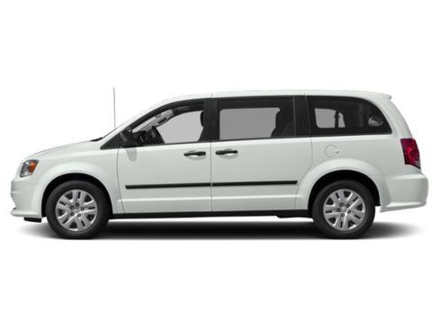 Used 2019 Dodge Grand Caravan SXT image 1