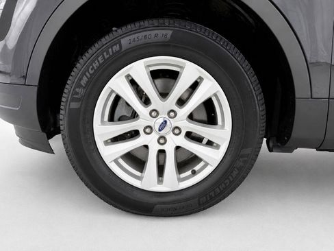 Used 2019 Ford Explorer XLT w/ Equipment Group 202A AWD/4WD image 31